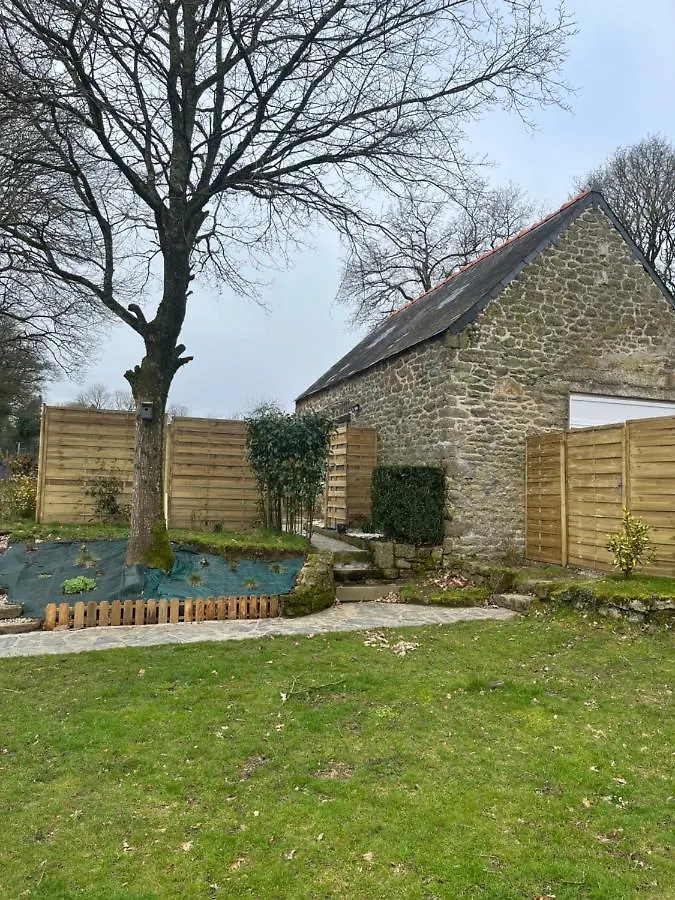 Hébergement de vacances La Petite Maison De Kerguiniou Glomel